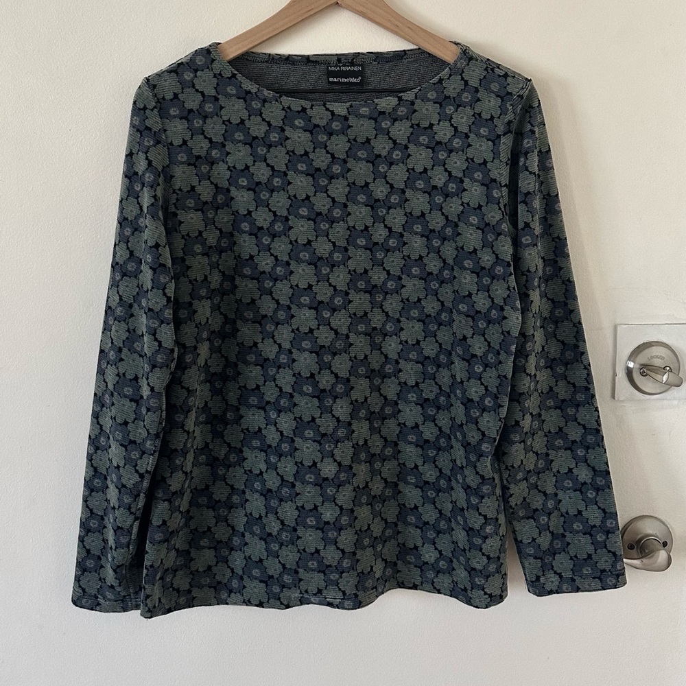 Marimekko Crewneck Floral Knit Top in Navy and Sage
